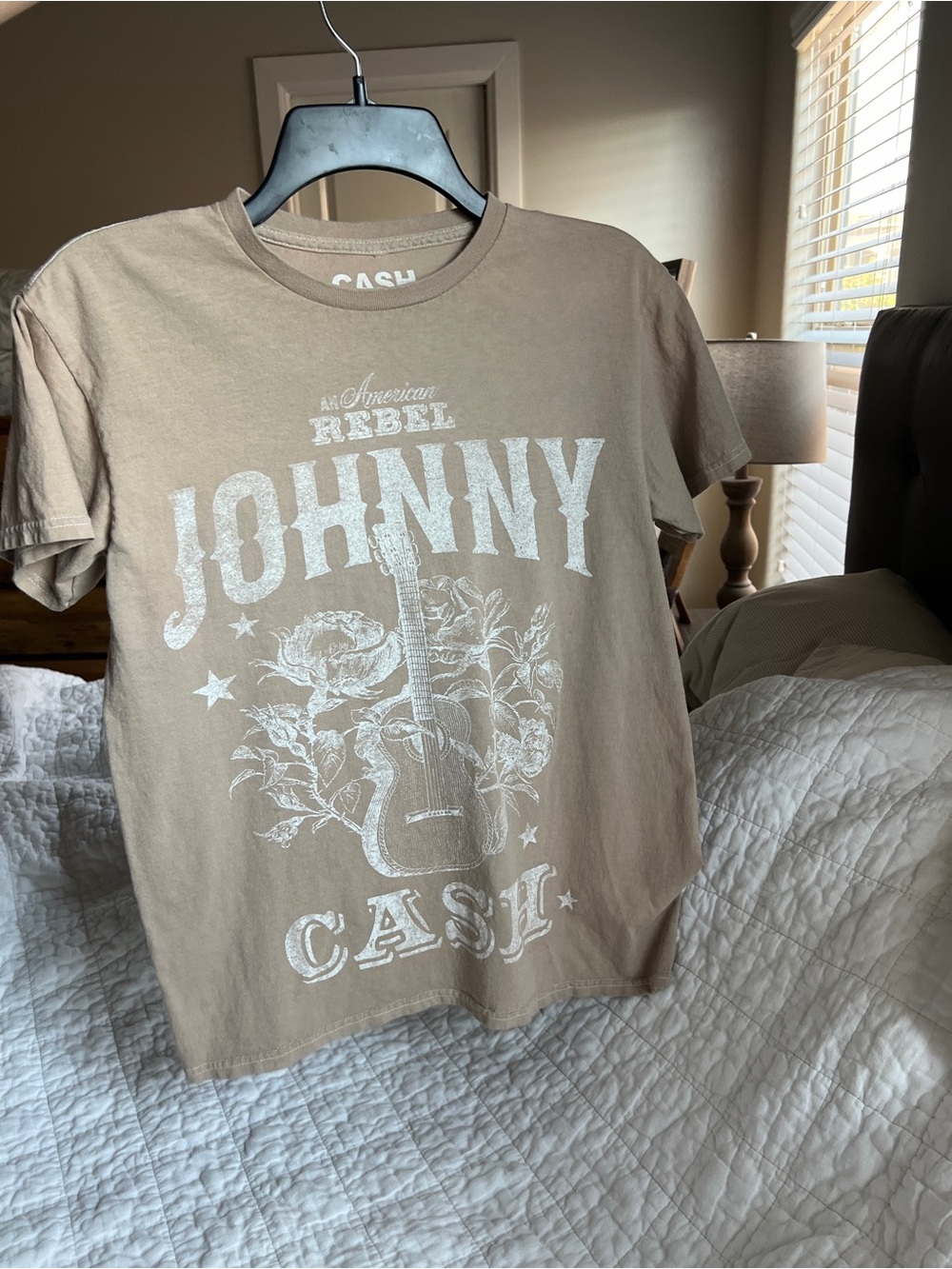 Johnny Cash Graphic Tee - Beige Short Sleeve Shirt - Picture 4 of 4